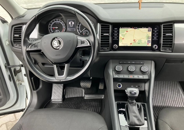 Skoda Kodiaq cena 89900 przebieg: 235000, rok produkcji 2017 z Białogard małe 154
